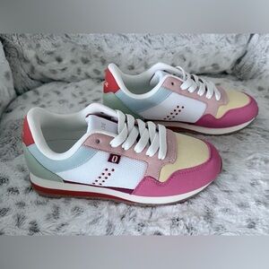 NEW! Womens Sneakers ODAJE Gabrielle Trainers Comfortable + Colorful! Size 36